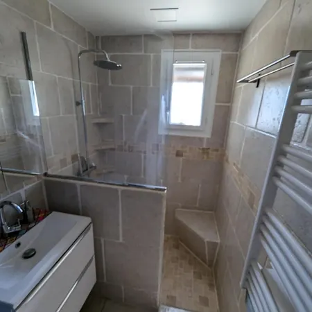 公寓 Calme Mais Proche Toutes Activites, F3 Avec Parking, Jardin, Piscine, Wifi, Clim Dans Propriete Privee