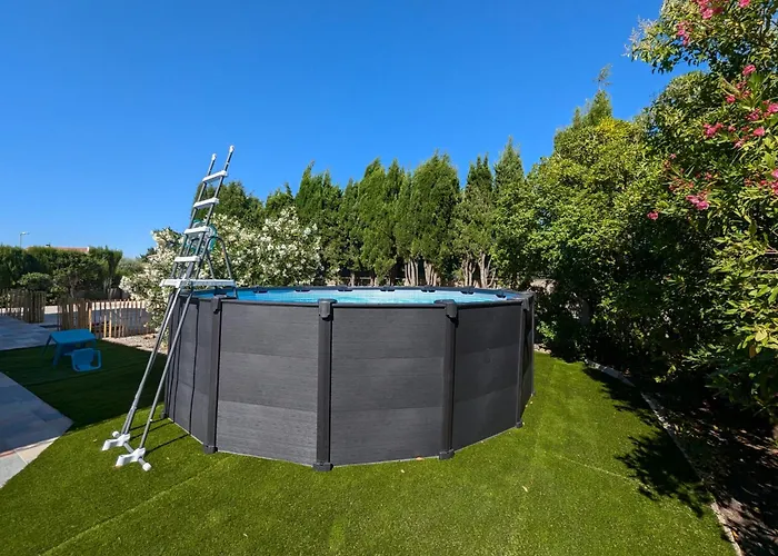 Calme Proche Toutes Activites, F3 Avec Parking, Jardin, Piscine, Wifi, Clim Dans Propriete Privee アパート *