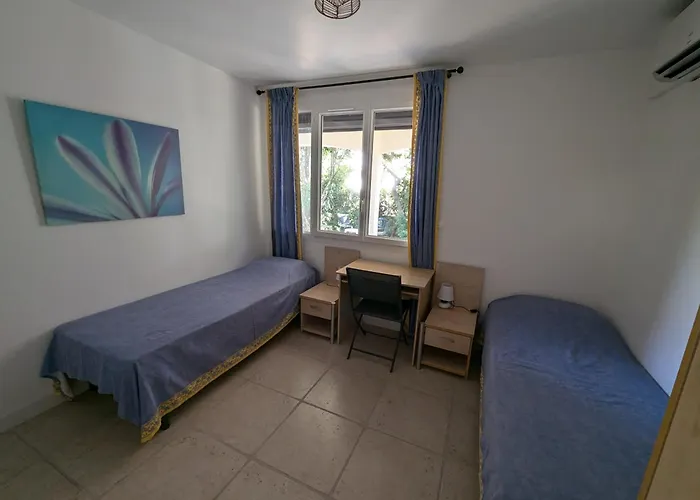 アパート Calme Proche Toutes Activites, F3 Avec Parking, Jardin, Piscine, Wifi, Clim Dans Propriete Privee