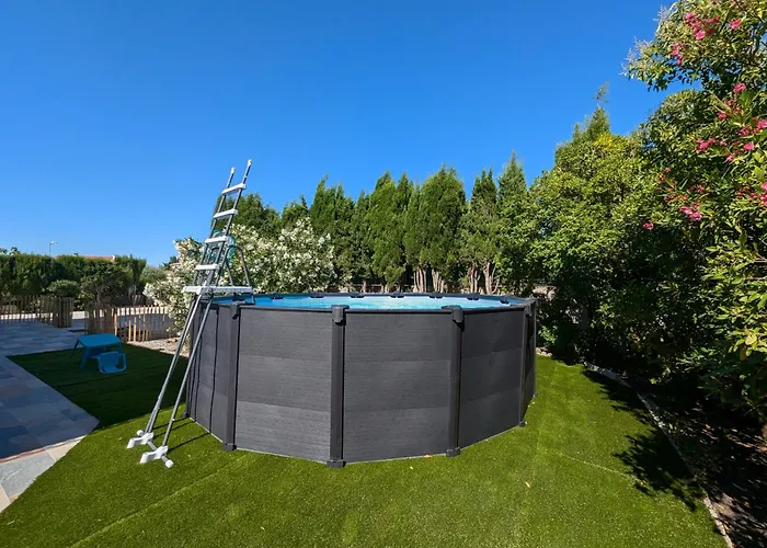 Calme Proche Toutes Activites, F3 Avec Parking, Jardin, Piscine, Wifi, Clim Dans Propriete Privee アパート アグド